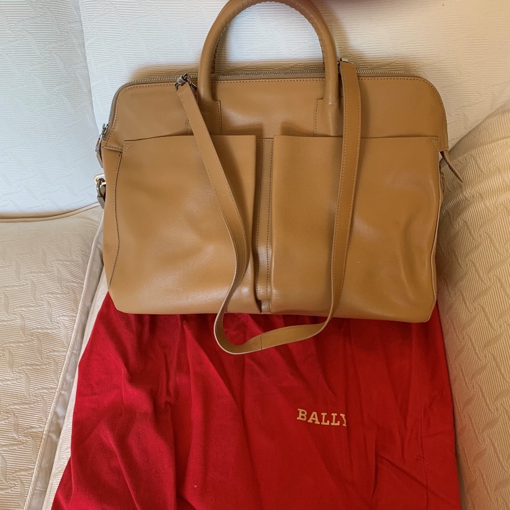 Bally gold/tan tote purse with shoulder strap